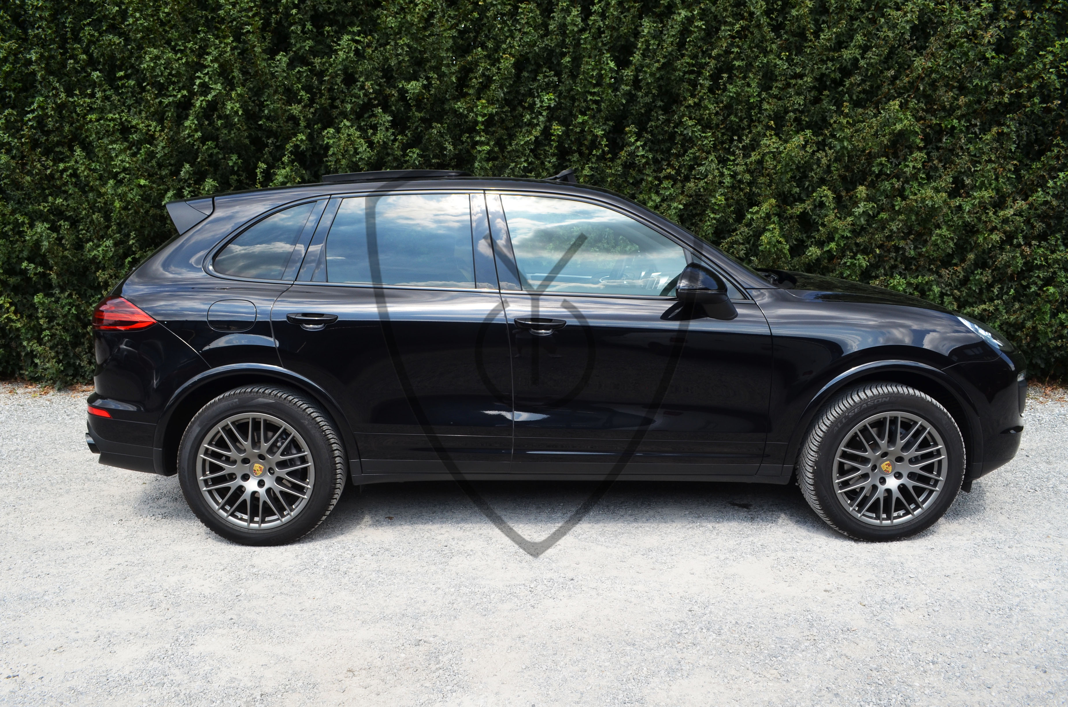 PORSCHE CAYENNE 3.0D PLATINIUM — image 22